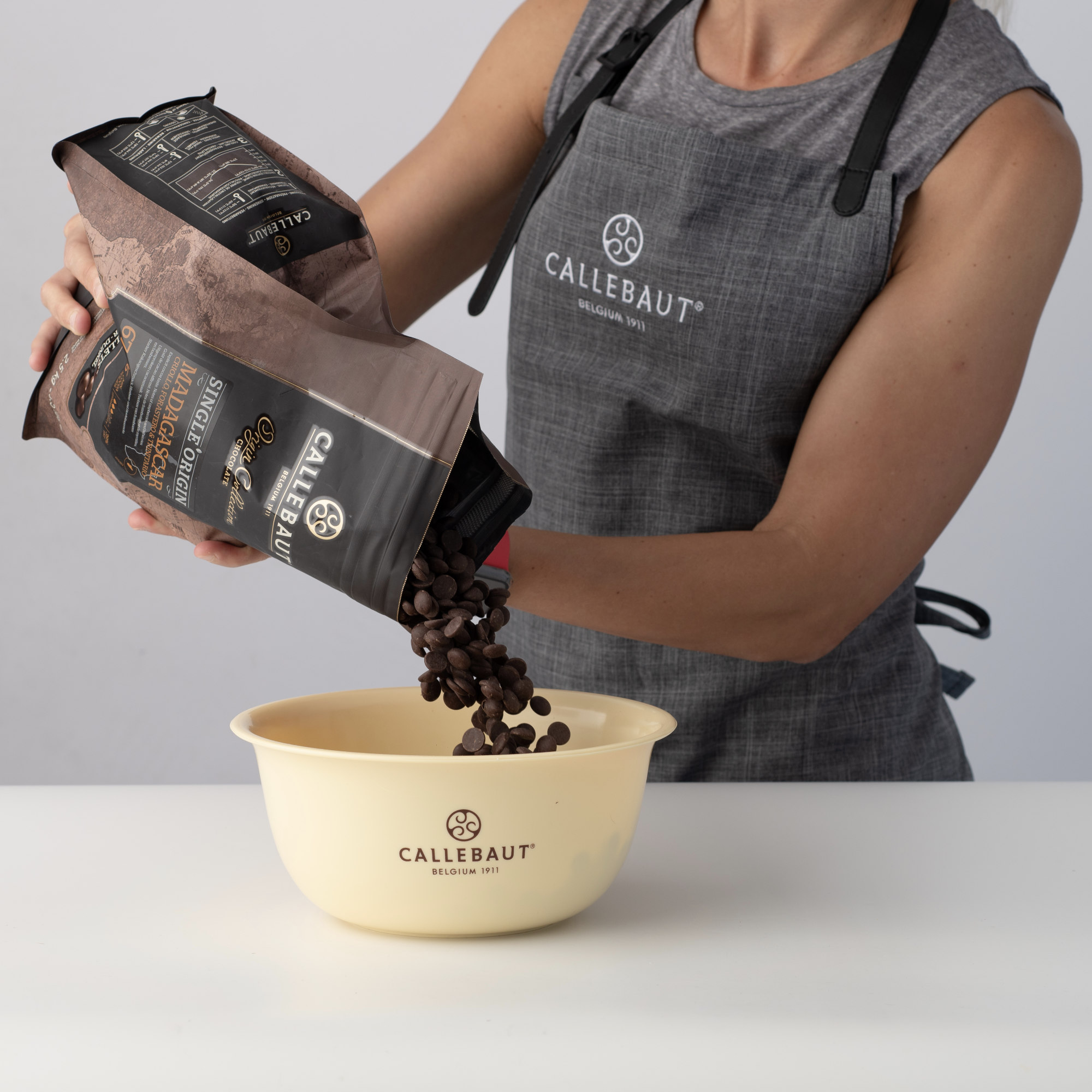 Dark Chocolate Callets: Single Origin Madagascar, , large