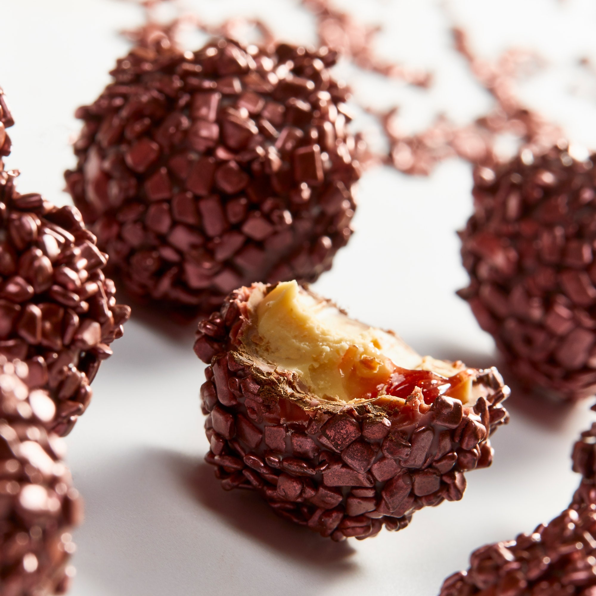 Chocolate Crispearls - Scarlet Metallic Flakes, , large